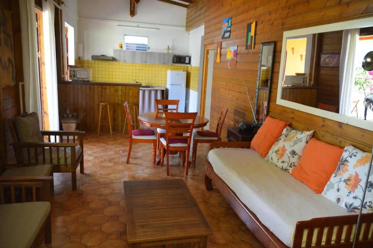 بيت للعطل Maison Creole, Cote Plage Bel Emplacement بورت لويس غوادلوب
